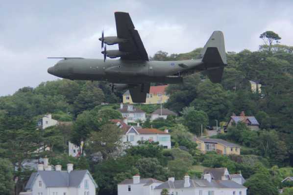 30 August 2013 - 17-58-06.jpg
A low, low, low flypast from a Hercules C130 for Dartmouth Regatta.
#DartmouthHercules #DartmouthLowFlypast